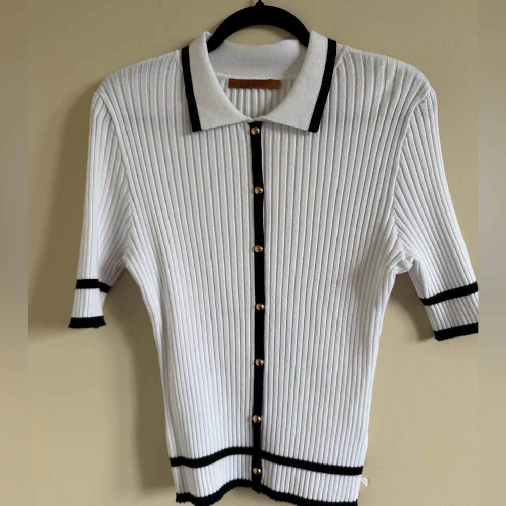 Belldini White Ribbed Short-Sleeve V-Neck Sweater with Black Trim